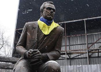 Гравці київського Динамо заспівали російську пісню на посвяченні у збірну України.