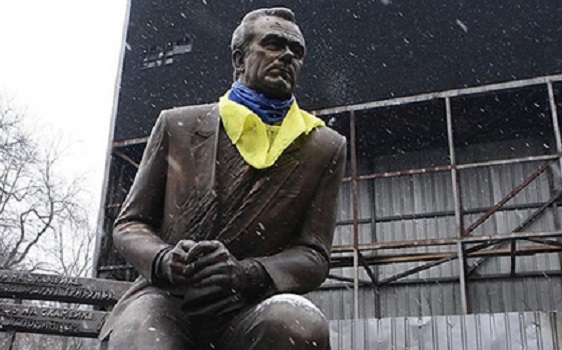 Гравці київського Динамо заспівали російську пісню на посвяченні у збірну України.