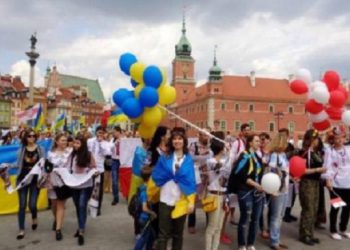 Третина українських мігрантів хотіла б оселитися у Польщі назавжди