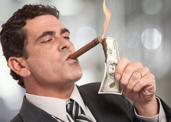 Поляки кажуть, що українці заробляють у Польщі стільки ж, як і вони