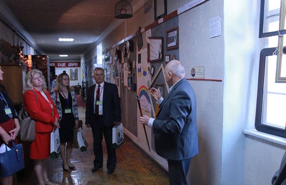 У Бережанах поговорили про свою гімназію