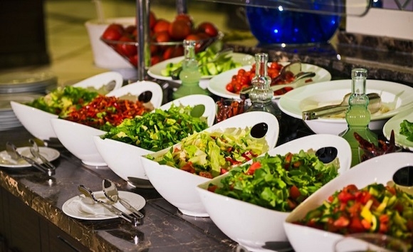 У школі на Рівненщині — «шведський стіл»