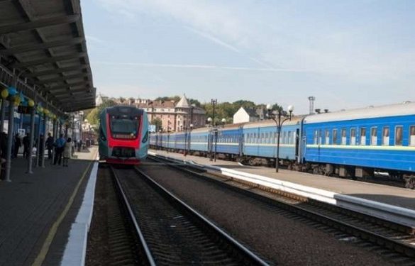Експрес Львів-Чернівці можливо курсуватиме до станції Чортків