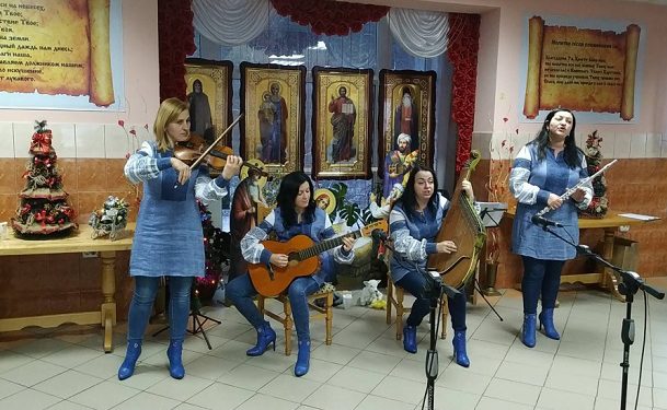 Кременецький "Любисток" колядував на Рівненщині