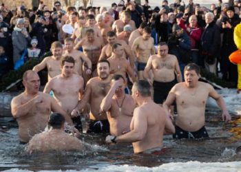 І міський голова Чорткова з’явився перед киянами голий