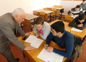 Борщівський агроколедж «трусили» професори зі Львова і Одеси