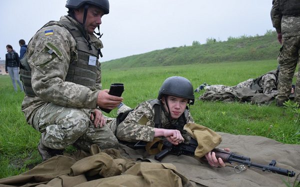 Старшокласників Тернопільщини готуються до війська