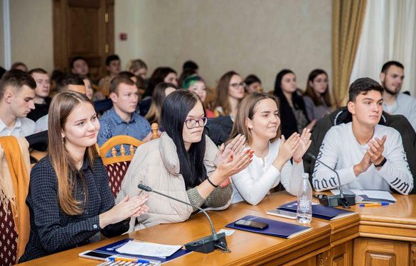 Керівником своєї профспілки студенти ТНЕУ зновуобрали Антона Шевчука