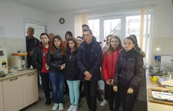 Студенти Борщівського агротехнічного коледжу перевірили сою на ГМО