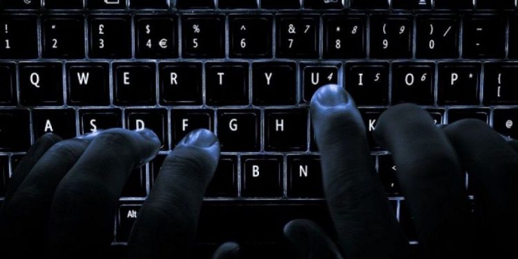 Українські хакери паралізували торгівельну платформу РФ