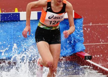 легкоатлети