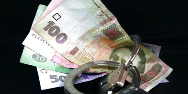 Депутат отримав хабар за виключення з військового обліку