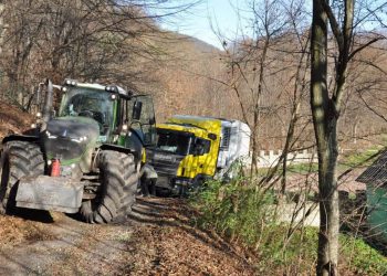 вантажівка