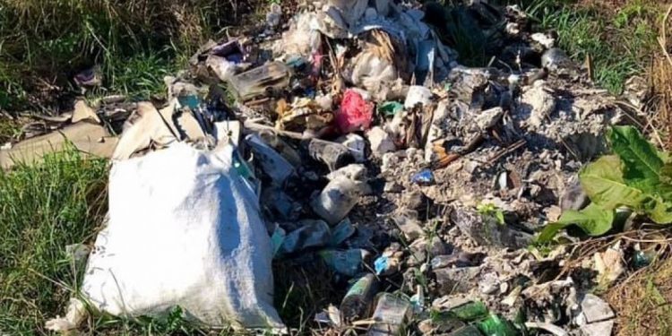 забруднення