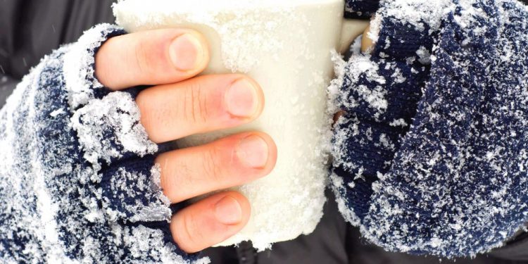 замерзають