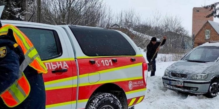 рятувальники