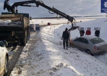 витягали з полону