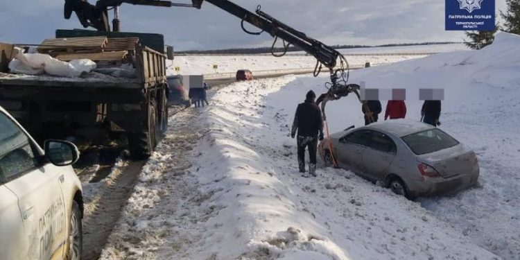 витягали з полону