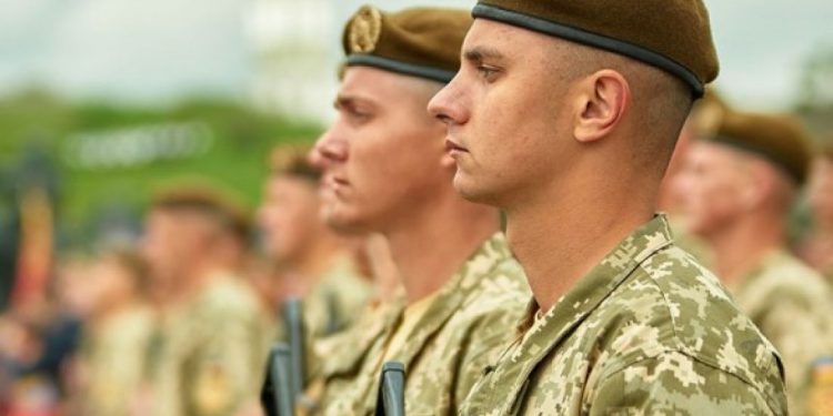 Військовослужбовець Максим несе службу з гордістю