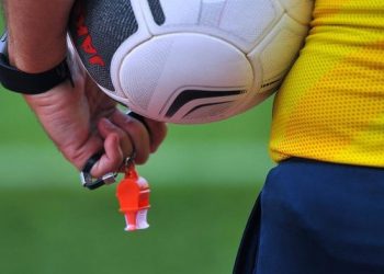 Футбольні судді