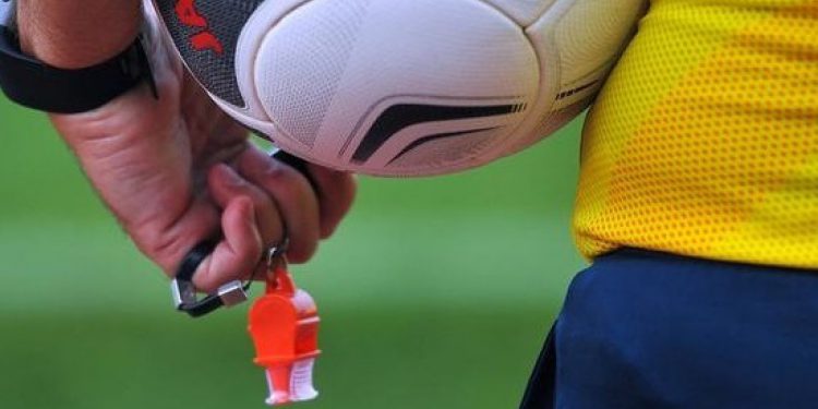 Футбольні судді
