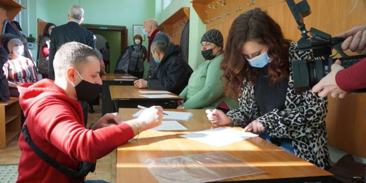 журналісти