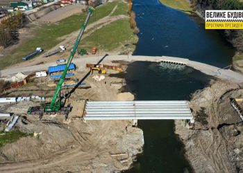 відновлюють