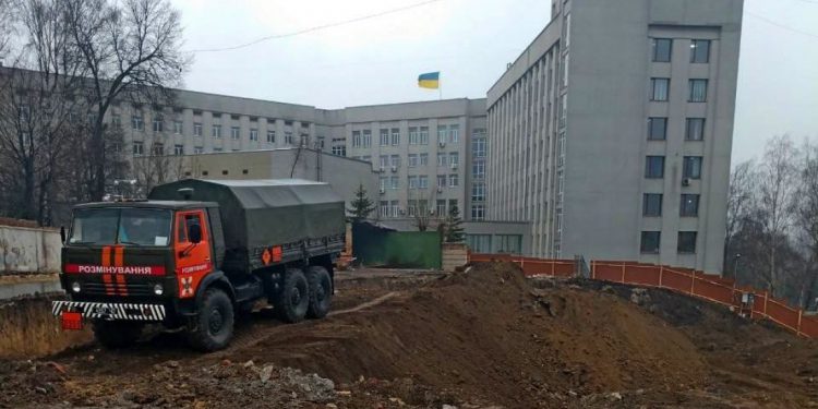 знайшли поблизу