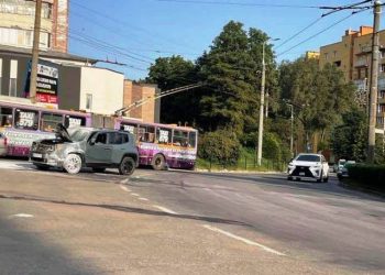 в районі універсаму