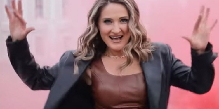 новий кліп VIP