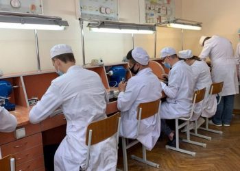 роблять студенти