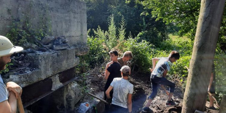 відновлюють