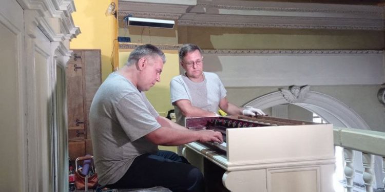 реставрований