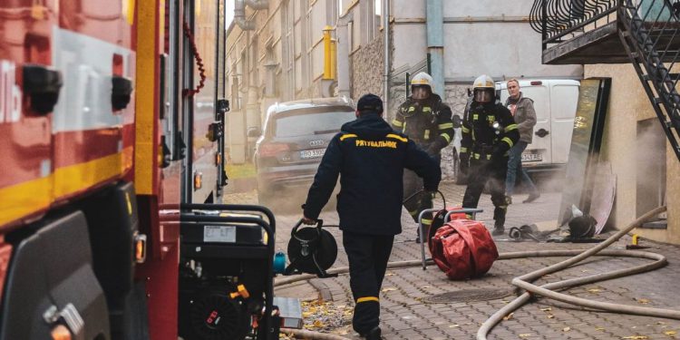 рятувальники