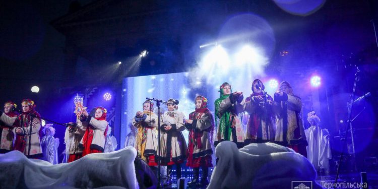 виступ колядники