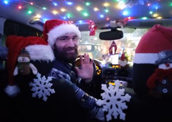 прикрасив авто
