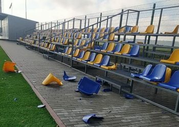 стадіон поламали крісла