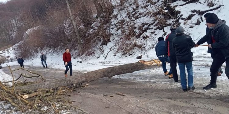 вирувала негода