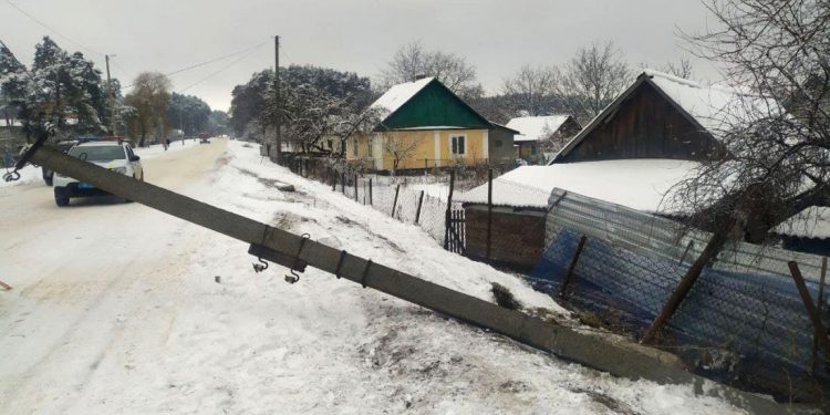 залишив без світла