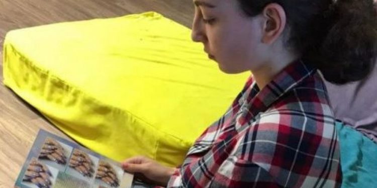 вагітна на вулиці