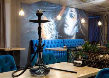 Оце так покурили: молодики отримали повістки у кальянній на Тернопільщині (відео)