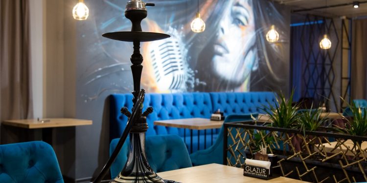 Оце так покурили: молодики отримали повістки у кальянній на Тернопільщині (відео)