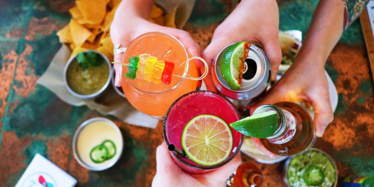 Чорний фліп: Гіннес та Баккарді – пивний коктейль