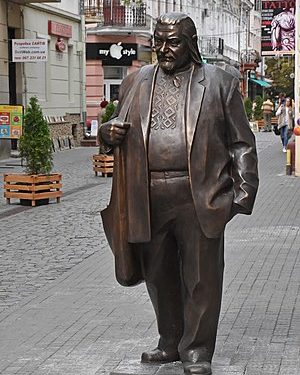 Переселенець виліз на пам’ятник Гереті у Тернополі