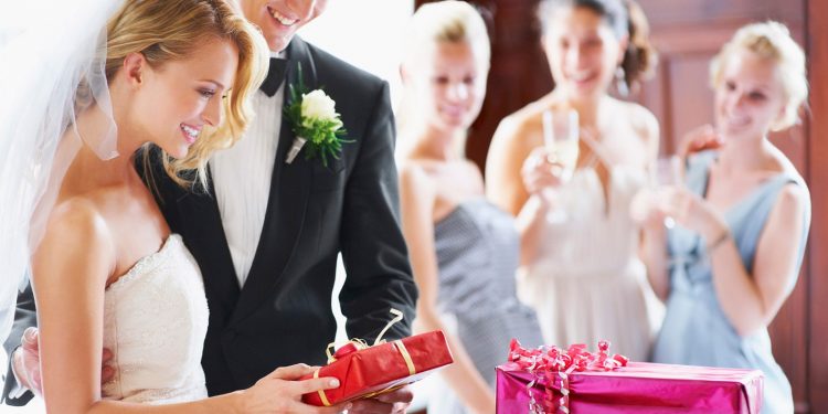 Кращі ідеї для подарунків вашим друзям на весілля