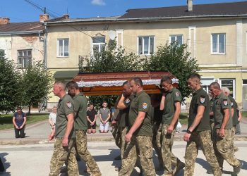 Україна кровоточить… Підгаєччина ридає…