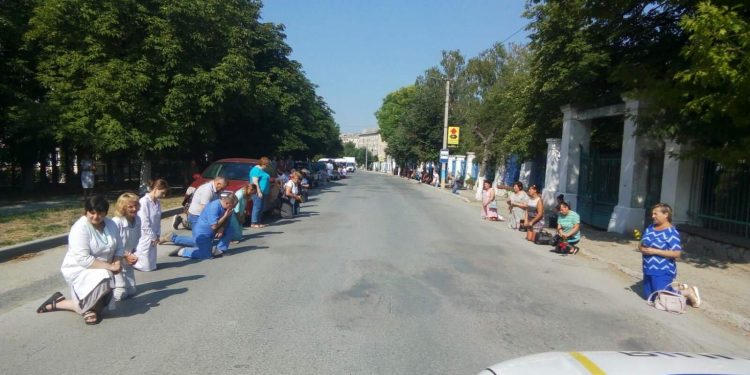 Загиблого Героя з Тернопільщини зустрічали на колінах