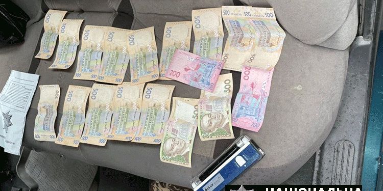 П’яний водій попався ще й на хабарі