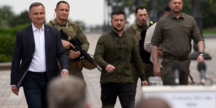 Зеленський залякав путіна потужною відповіддю у разі обстрілів на День Незалежності