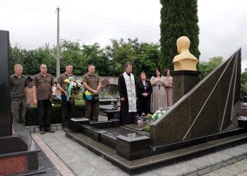 Пам’ятник офіцеру-миротворцю з Тернополя